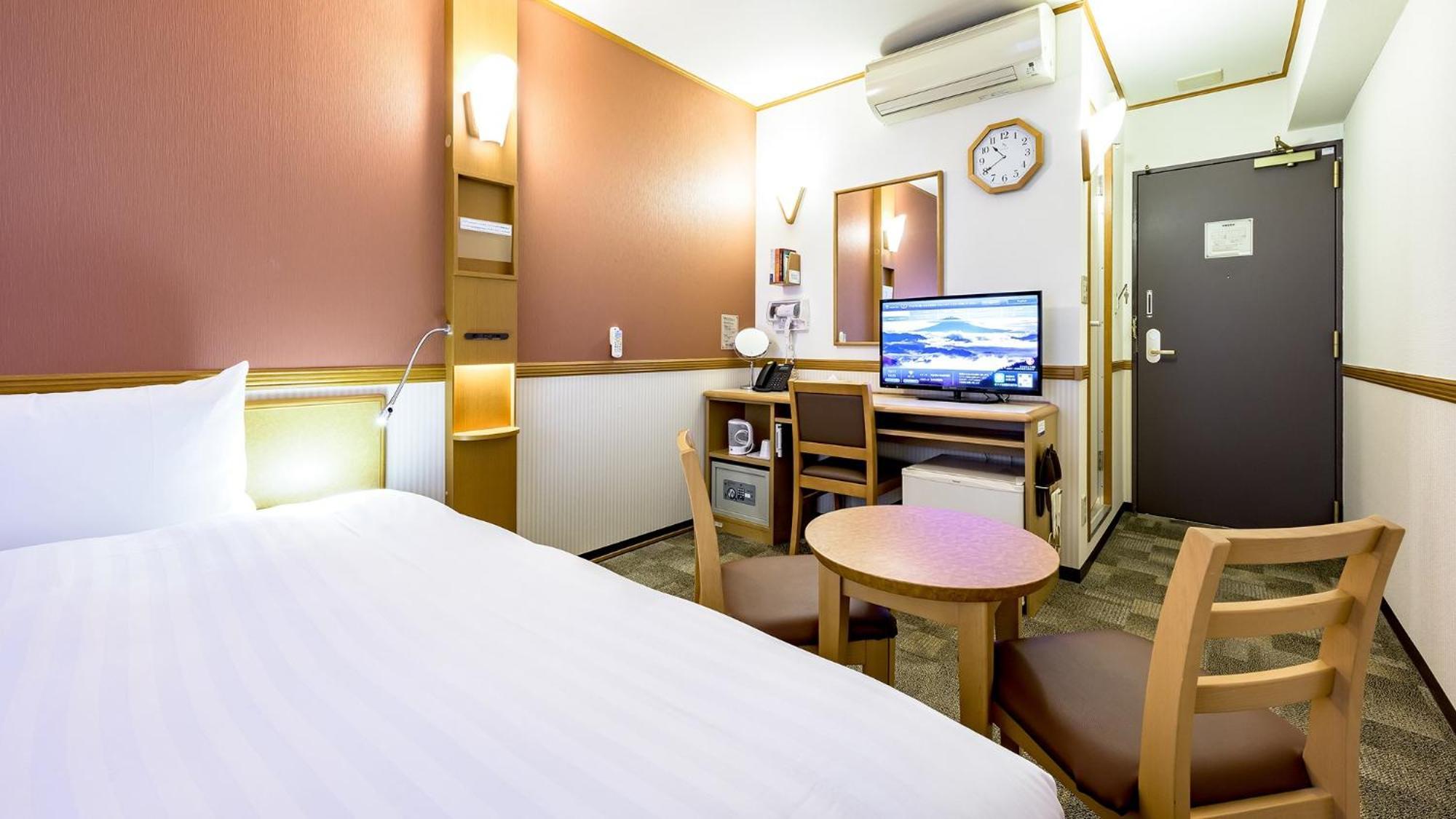 Toyoko Inn Himeji Eki Shinkansen Minami Guchi Rom bilde